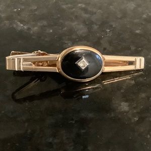 Signed Gold Tone Oval Black Onyx Tie Clip Bar Clasp